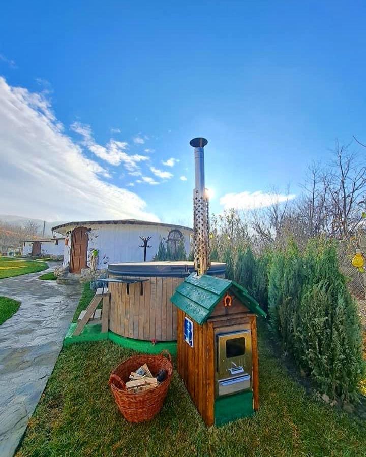 Satul Cu Flori Hotel Buzau Bagian luar foto